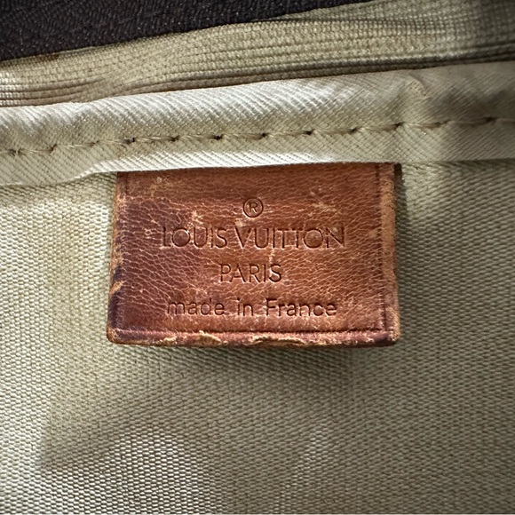 LOUIS VUITTON *Iconic Vintage Authentic DEAUVILLE MONOGRAM "J.Lo" Purse - Picture 15 of 16